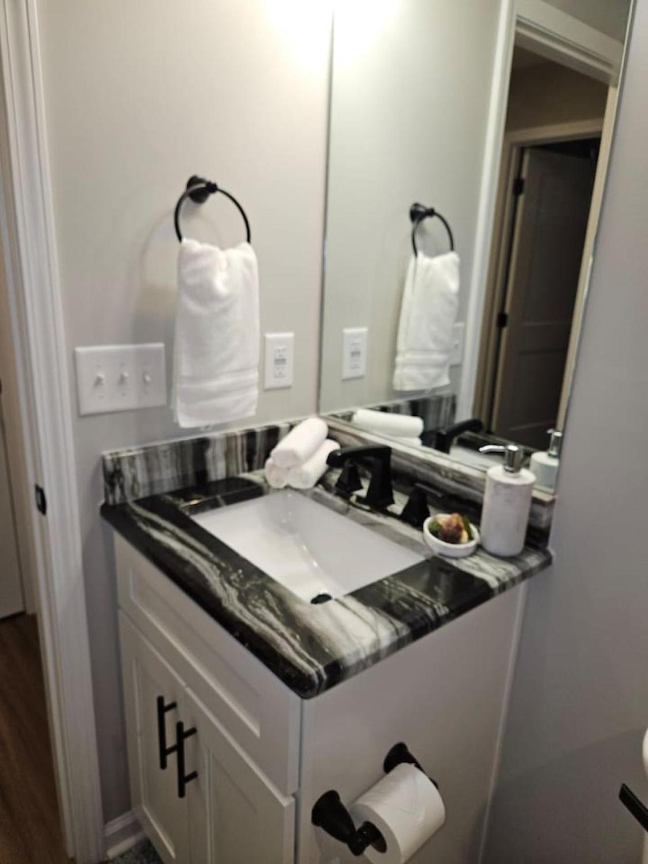 New Luxe Apt 3Br Downtown Fay Unit B Fayetteville Zewnętrze zdjęcie